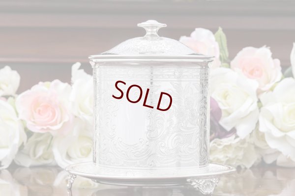 画像3: ビンテージシルバー、シルバープレート製　ヴィクトリアンスタイル 小さ目 美装飾 ビスケットボックス