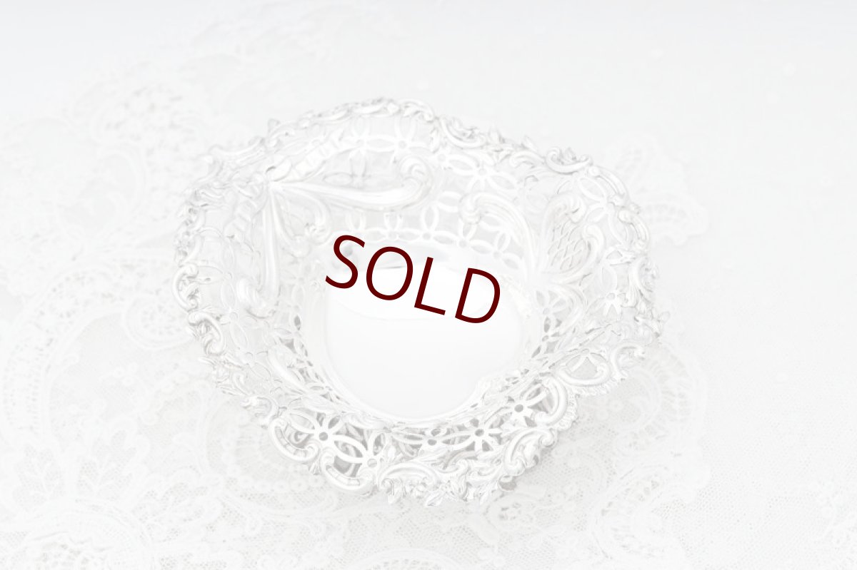 画像7: アンティークシルバー 純銀製(925) ハート型 リボンの透かし細工ボンボンディッシュ  (7)