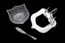 画像5: アンティークシルバー、シルバープレート製  ヴィクトリアン グラス バターディッシュ (5)