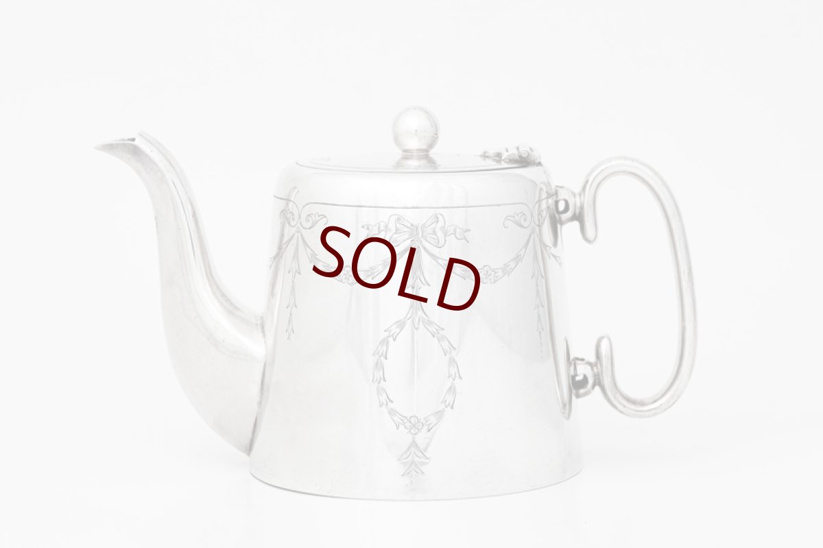 画像2: ヴィンテージシルバー、1930-40年代　手彫りリボンガーランド　ホテルスタイル　ティーポット (2)