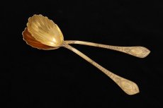 画像1: アンティークシルバー 純銀製(925)  1872年 Chawner & Co. 総金鍍金 ペア　デザートサービングスプーンセット (1)