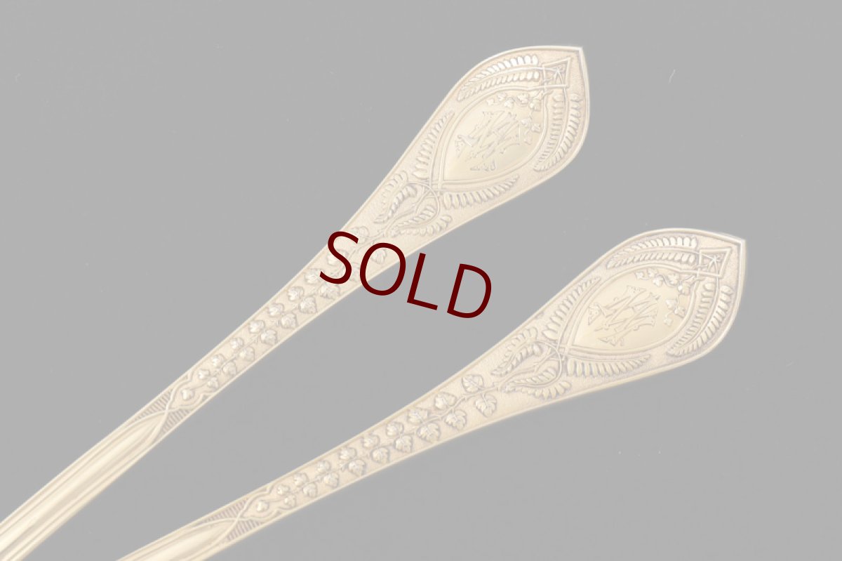 画像5: アンティークシルバー 純銀製(925)  1872年 Chawner & Co. 総金鍍金 ペア　デザートサービングスプーンセット (5)