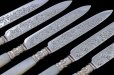 画像14: アンティークシルバー、純銀製(925)1906年 手彫りブレード白蝶貝ハンドル デザートカトラリー12組セット