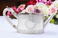 画像13: アンティークシルバー、純銀製(925)　1876年　葉模様のリースとリボン　カンシェイプ　ティー＆コーヒーセット (13)