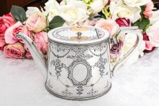 画像2: アンティークシルバー、ｃ.1900　手彫り　フラワーバスケットのガーランド　ティーポット (2)