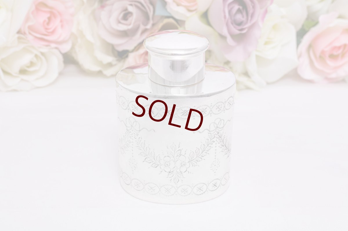 画像2: アンティークシルバー、シルバープレート 1907-30年代ごろ お花とリボンのガーランド ティーキャディー (2)