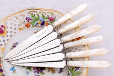 画像3: ヴィンテージ c.1980 Mappin & Webb ステンレスブレード 白蝶貝ハンドル  ティーナイフ6本セット (3)