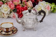画像10: アンティークシルバー、純銀製（925）1900年 バーナード スクロールとお花のバチェラーサイズ　ティーポット (10)