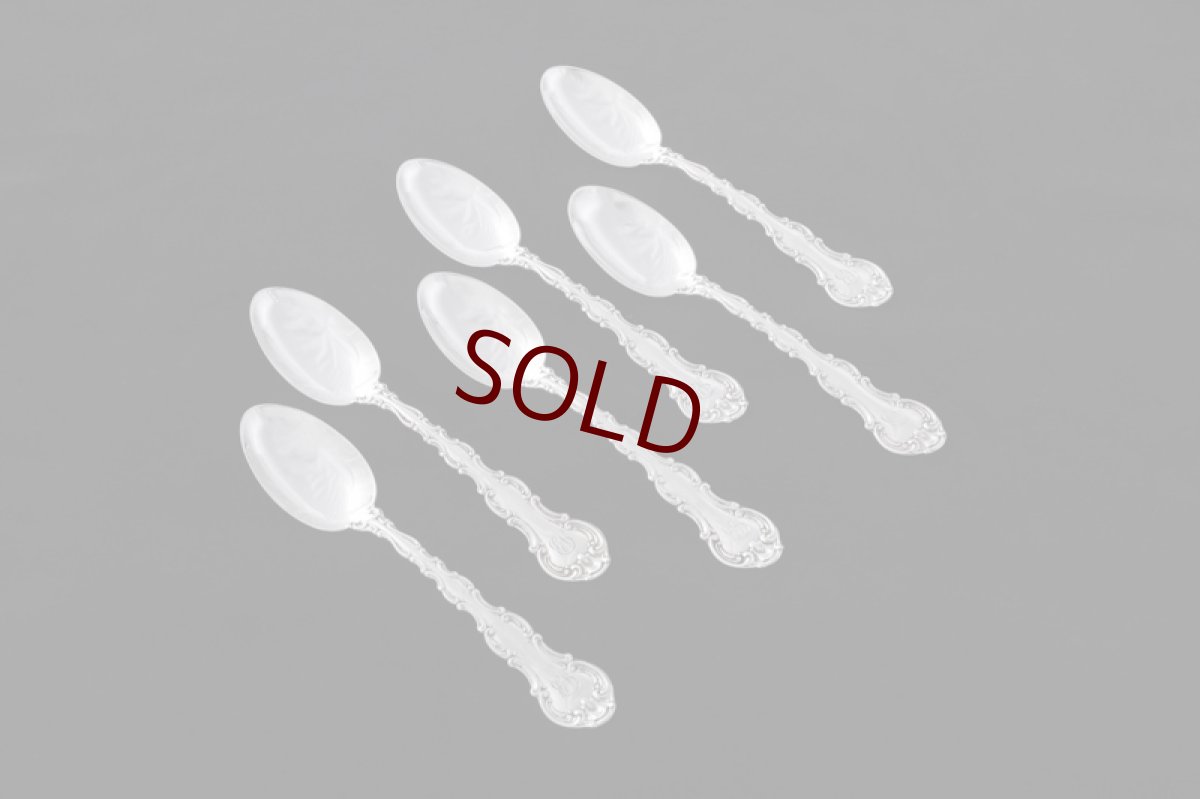 画像1: アンティークシルバー 純銀製（925）1912年 スクロール装飾のフリル付きティースプーン 6本 セット  (1)