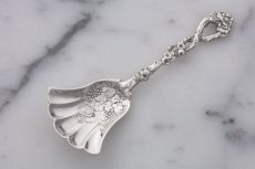 画像2: アンティークシルバー、純銀製(800)ドイツ　透かし細工　お花、葡萄と葉模様のティーキャディースプーン (2)