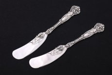画像2: アンティークシルバー、純銀製（925）1900年前後　アメリカ　アールヌーボー ペア バターナイフ (2)