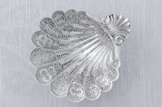 画像1: ヴィンテージシルバー、純銀製(925) 1969年  シェル型ボンボンディッシュ (1)