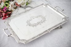 画像1: アンティークシルバー、シルバープレート製  ヴィクトリア時代 スクロールの透かし細工ボーダー、美手彫り彫刻 大型トレイ (1)