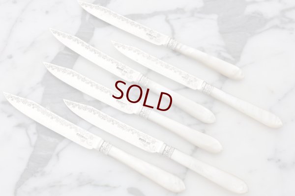 画像6: アンティークシルバー 純銀製(925) 1902年   白蝶貝 お花とスクロール デザートカトラリー12組セット 