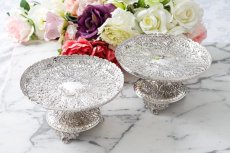 画像1: アンティークシルバー、 純銀製(925)  1888年　  超美彫刻　ペア　コンポート/タッツア/ケーキスタンド (1)