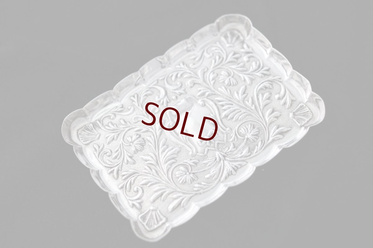 画像3: アンティークシルバー、純銀製(925)  1900年 マッピン＆ウェッブ　リボン、お花と葉模様彫刻  ピンディッシュ/スモールトレイ (3)