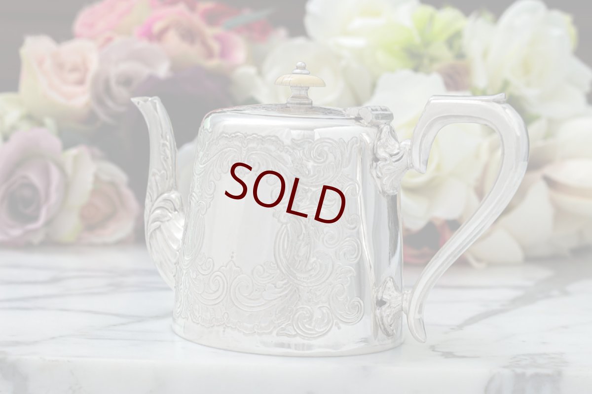 画像3: アンティークシルバー、シルバープレート製　エドウォーディアン　ハンドエングレービング　バチェラーサイズ ティー3点セット (3)