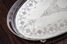 画像3: アンティークシルバー　シルバープレート製　ヴィクトリア時代後期　レア　オーバルギャラリートレイ (3)