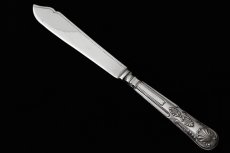 フィッシュナイフ表８本：ブレードも純銀製です。