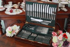 画像1: ヴィンテージシルバー、純銀製(925) Garrard キングスパターン　 ディナーカトラリー81ピースセット (1)