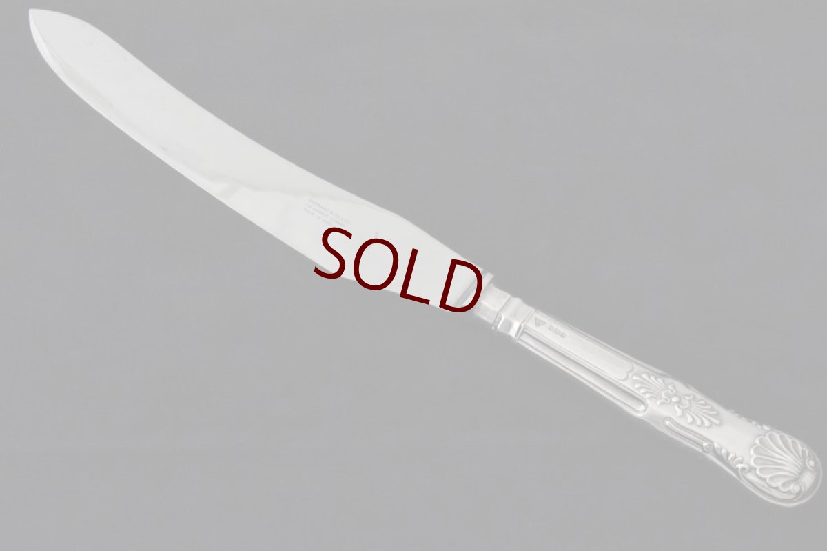 カービングナイフ１本：ブレードはステンレスです。