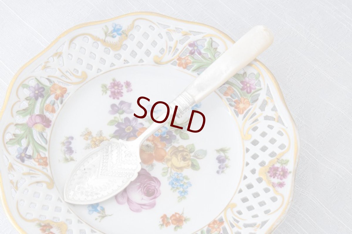 画像3: アンティークシルバー、純銀製(925) 1896年　白蝶貝ハンドル ジャムスプーン (3)