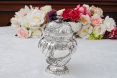 画像7: アンティークシルバー、純銀製（925）1901年　お花のハンドチェイス　ツイストフルーテッド　ティーキャディー  (7)