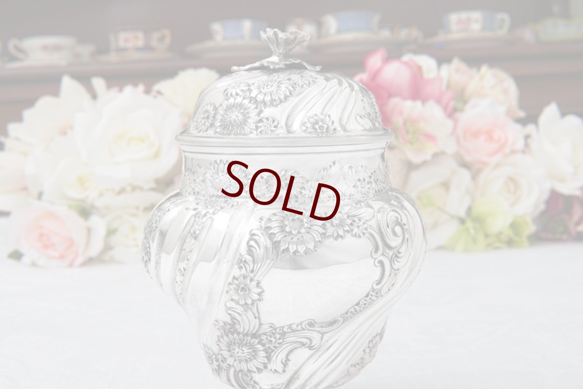 画像9: アンティークシルバー、純銀製（925）1901年　お花のハンドチェイス　ツイストフルーテッド　ティーキャディー  (9)