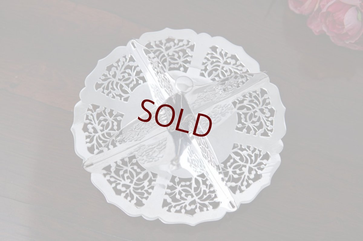 画像3: ヴィンテージ シルバープレート製 美しいピアスワークのサンドイッチトレイ (小） (3)