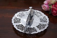 画像9: ヴィンテージ シルバープレート製 美しいピアスワークのサンドイッチトレイ (小） (9)