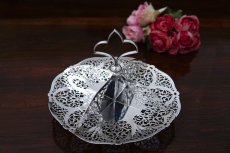 画像5: ヴィンテージ シルバープレート製 美しいピアスワークのサンドイッチトレイ  (5)