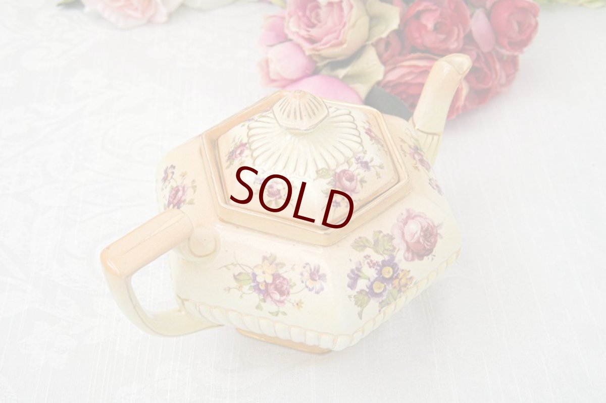 画像6: アンティーク陶器　1920年前後　アイボリーブラッシュ風　薔薇とお花のティーポット (6)