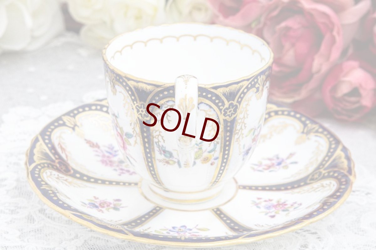 画像7: アンティーク陶磁器　コールポート金彩、コバルトブルー　総手描き　イングリッシュガーデンフラワー　トリオセット (7)