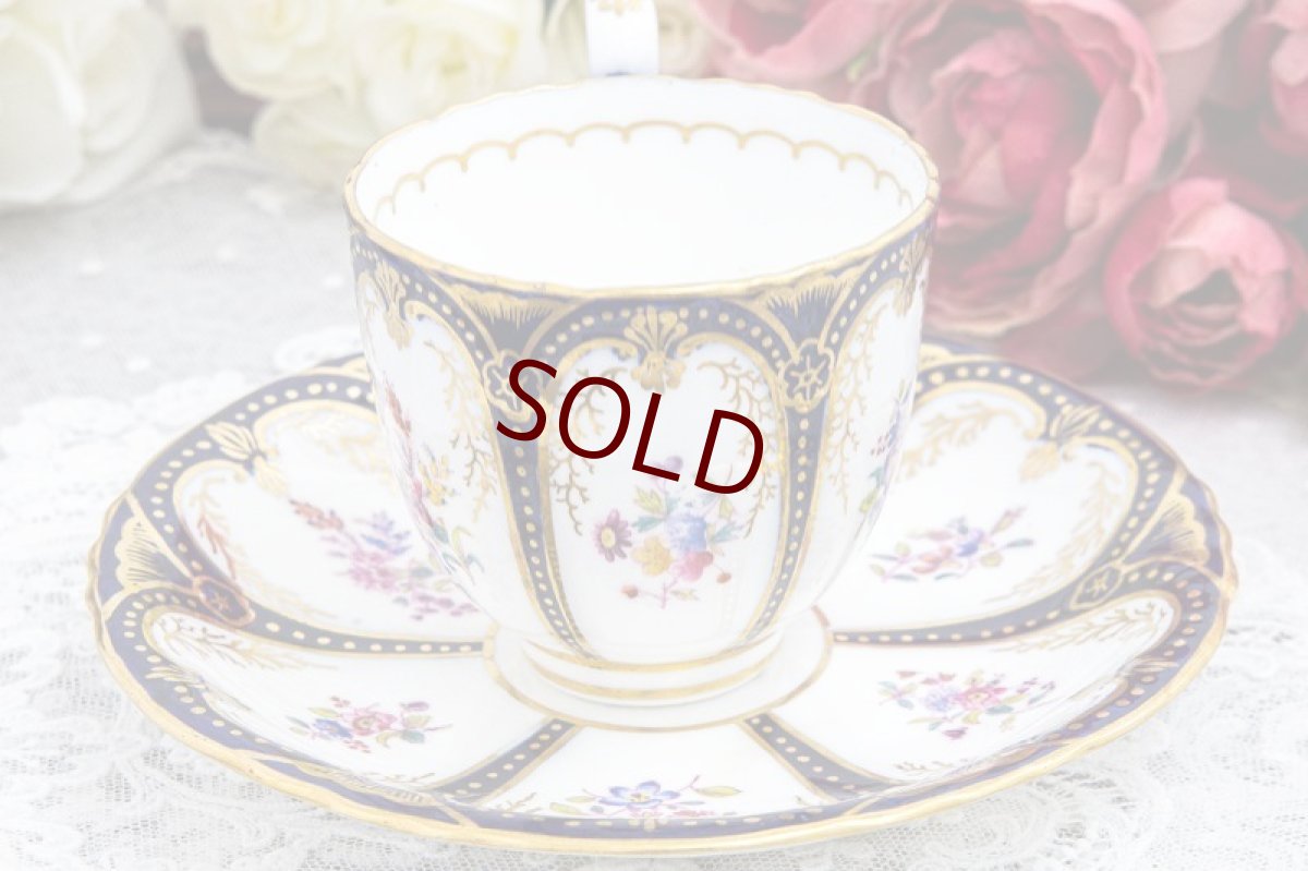 画像4: アンティーク陶磁器　コールポート金彩、コバルトブルー　総手描き　イングリッシュガーデンフラワー　トリオセット (4)