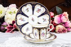 画像2: アンティーク陶磁器　コールポート金彩、コバルトブルー　総手描き　イングリッシュガーデンフラワー　トリオセット (2)