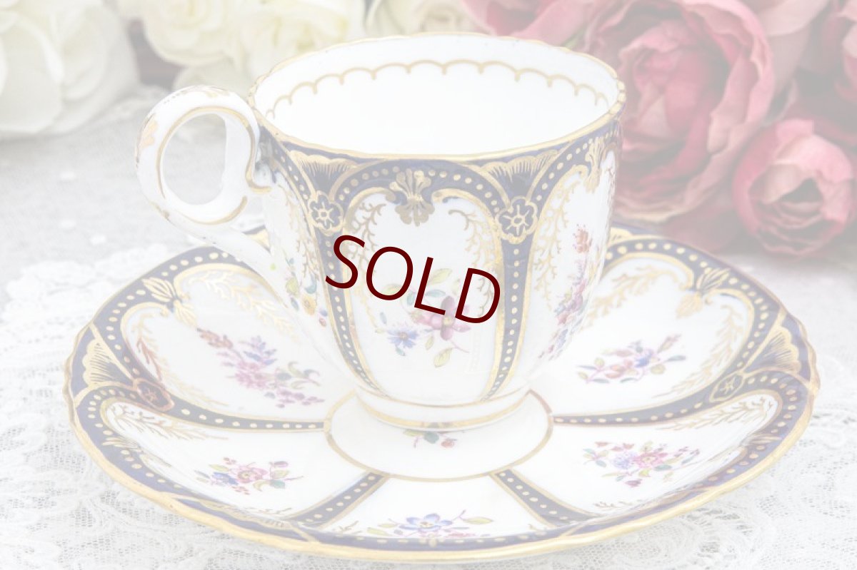 画像6: アンティーク陶磁器　コールポート金彩、コバルトブルー　総手描き　イングリッシュガーデンフラワー　トリオセット (6)