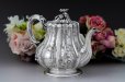 画像6: アンティークシルバー、純銀製（925）1855年 特級 エルキントン お花の摘み お花の彫刻が華麗なティー＆コーヒー4点セット