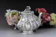 画像7: アンティークシルバー、純銀製（925）1855年 特級 エルキントン お花の摘み お花の彫刻が華麗なティー＆コーヒー4点セット