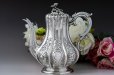 画像12: アンティークシルバー、純銀製（925）1855年 特級 エルキントン お花の摘み お花の彫刻が華麗なティー＆コーヒー4点セット (12)