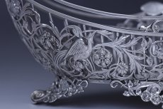 画像8: アンティークシルバー、純銀製（925）1902年　特級品　エルキントン　手作業の鋳金透かし細工　貴族の館の花入れ（ジャーディニエール）/フルーツバスケット (8)