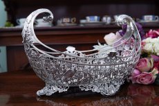 画像10: アンティークシルバー、純銀製（925）1902年　特級品　エルキントン　手作業の鋳金透かし細工　貴族の館の花入れ（ジャーディニエール）/フルーツバスケット (10)