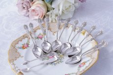 画像2: アンティークシルバー シルバープレート製　ヴィクトリア時代後期　クイーンズパターン ティースプーン6本 & シュガートング セット (2)