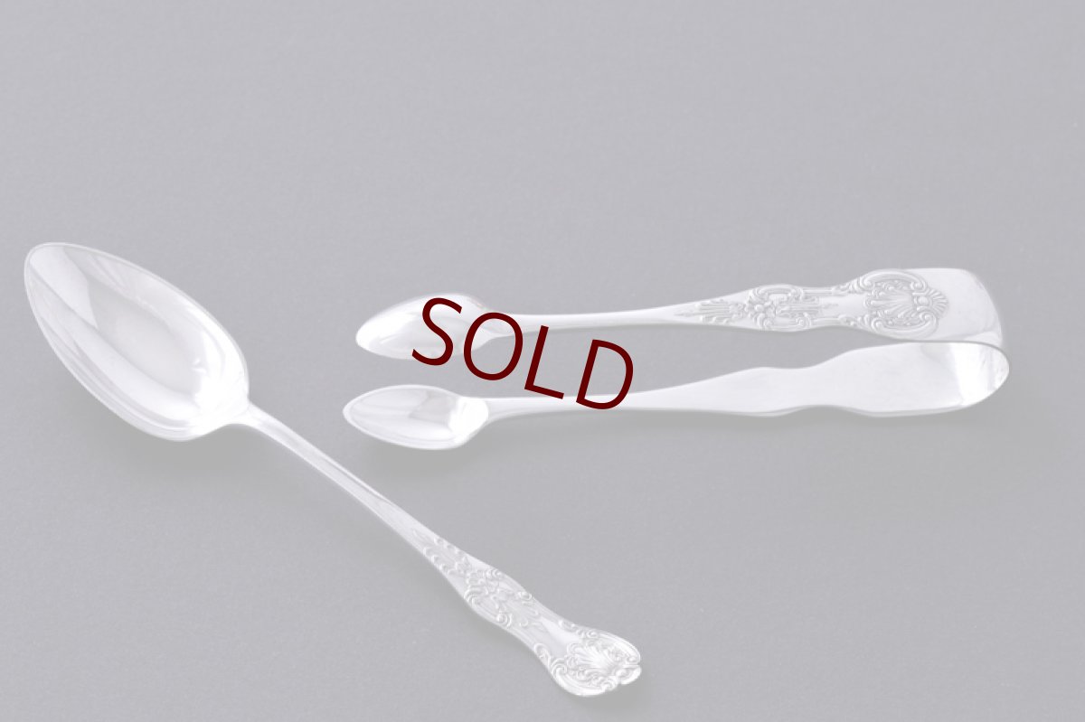 画像7: アンティークシルバー シルバープレート製　ヴィクトリア時代後期　クイーンズパターン ティースプーン6本 & シュガートング セット (7)