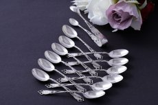 画像1: アンティークシルバー 純銀製（925）1912年 透かしとねじりハンドル ティースプーン 6本 & シュガートングセット  (1)