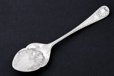 画像7: アンティークシルバー、純銀製 (925) 1900年 エレガントなお花とスクロールの手彫り彫刻 のボウル ジャムスプーン (7)