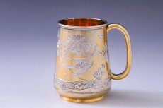 画像1: アンティークシルバー、純銀製（925）1880年　ギルド　手彫り　ジャポニズム　クリスニングカップ (1)