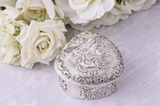 画像3: アンティークシルバー、アンティーク銀器、純銀製（925）マッピン＆ウェッブ　エンジェルの手彫り彫刻　ハート形　ジュエリーケース (3)