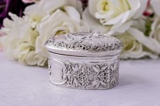 画像6: アンティークシルバー、アンティーク銀器、純銀製（925）マッピン＆ウェッブ　エンジェルの手彫り彫刻　ハート形　ジュエリーケース (6)