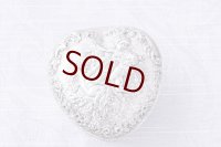 アンティークシルバー、アンティーク銀器、純銀製（925）マッピン＆ウェッブ　エンジェルの手彫り彫刻　ハート形　ジュエリーケース