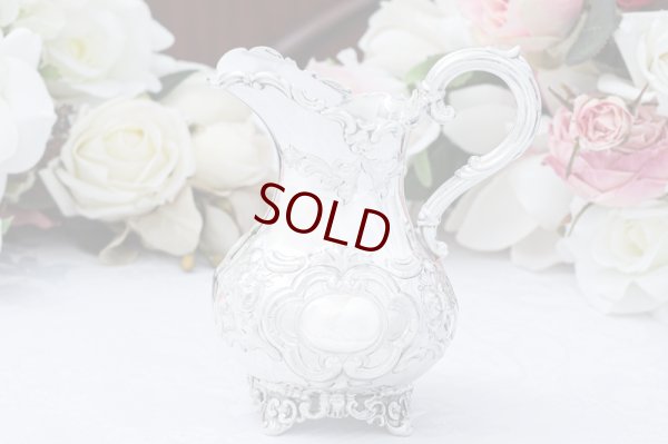 画像11: アンティークシルバー、アンティーク銀器　シルバープレート製　ヴィクトリア時代後期　ハンドチェイシング　ルイスタイル　ティー３点セット